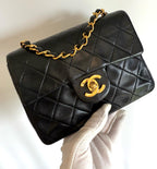 🌸日本中古品代購 CHANEL羊皮黑金CF MINI方胖子鏈條包 | 預訂約2-3星期