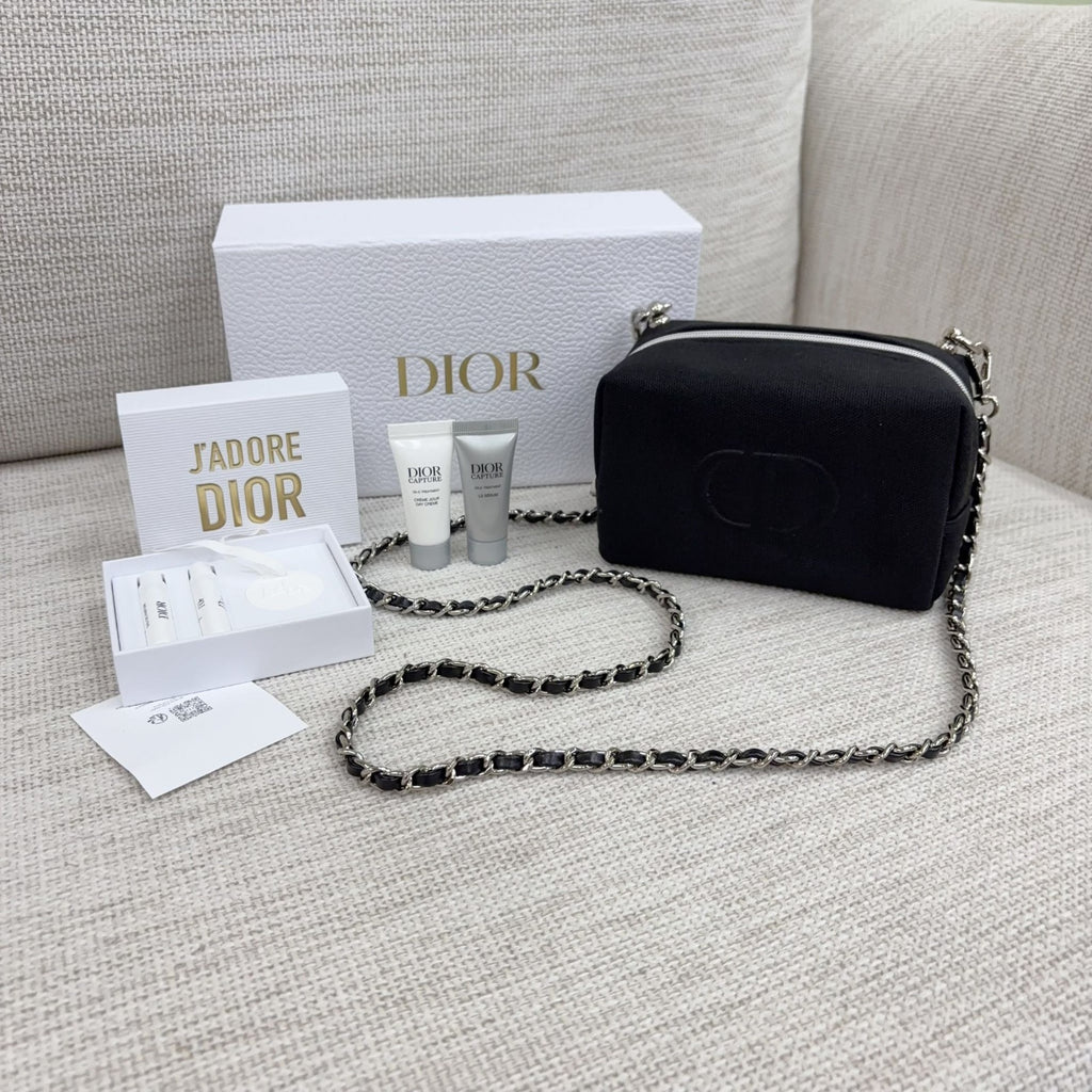 【24小時網站自助下單】供應商現貨❤️‍🔥❤️‍🔥數量只有2️⃣0️⃣套🌸🌟🌟Dior Beauty黑色帆布化妝袋套裝 | 預訂約2-3星期