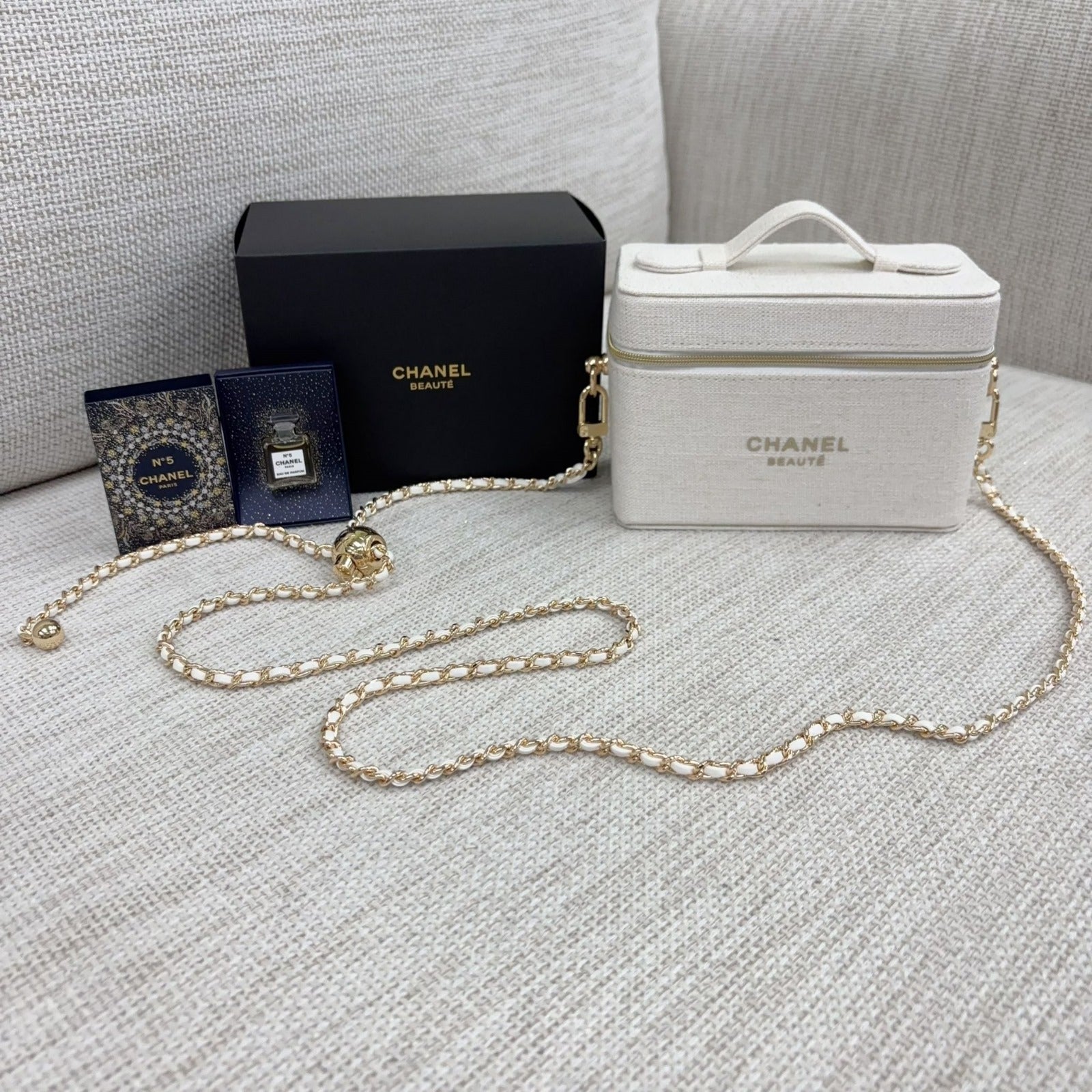 供應商現貨🌸聖誕最後衝次‼‼供應商現貨🔥現貨即買即出🔥Chanel Beauty化妝箱DIY x 金波鏈套裝 c Set | 落單後約3-5個工作天寄出