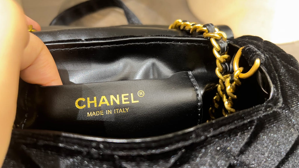 限量🌸CHANEL VIC年終超限定 黑金絲絨菱格圓筒保齡球包🌙💎 | 預訂約4-5星期