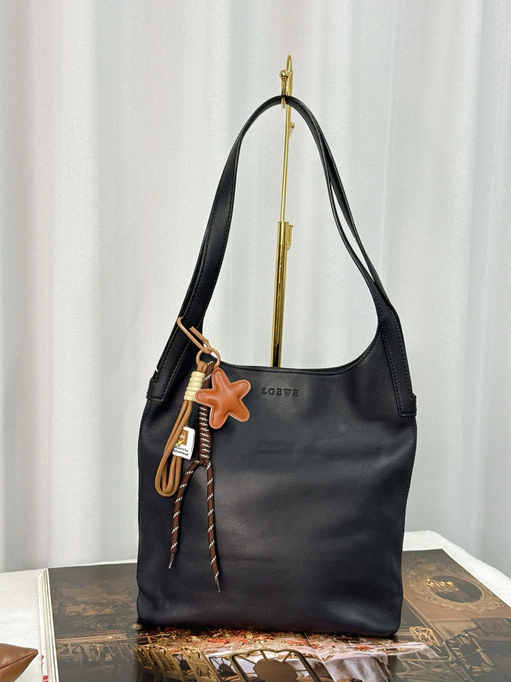 🌸日本中古品代購 Loewe全皮腋下hobo | 預訂約2-3星期 娉婷貿易公司 Exquisite Beauty Trading Company