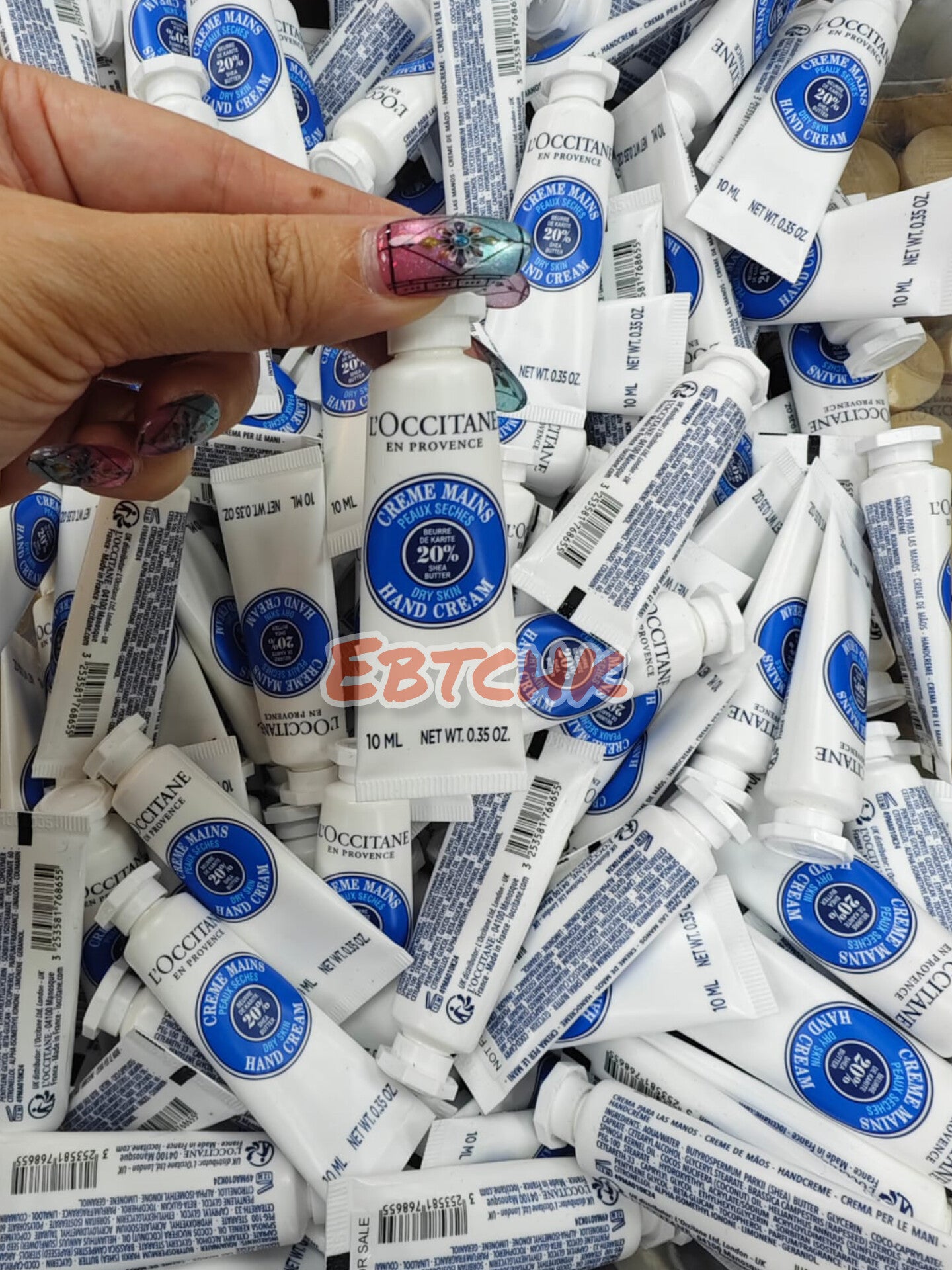 供應商現貨 ♦️有100支♦️🌸❤️‍🔥好貨快閃❤️‍🔥L'occitane乳木果潤手霜10ml方便隨身裝 | 預訂 逢星期一、三返倉執貨 其後約3-5個工作天寄出