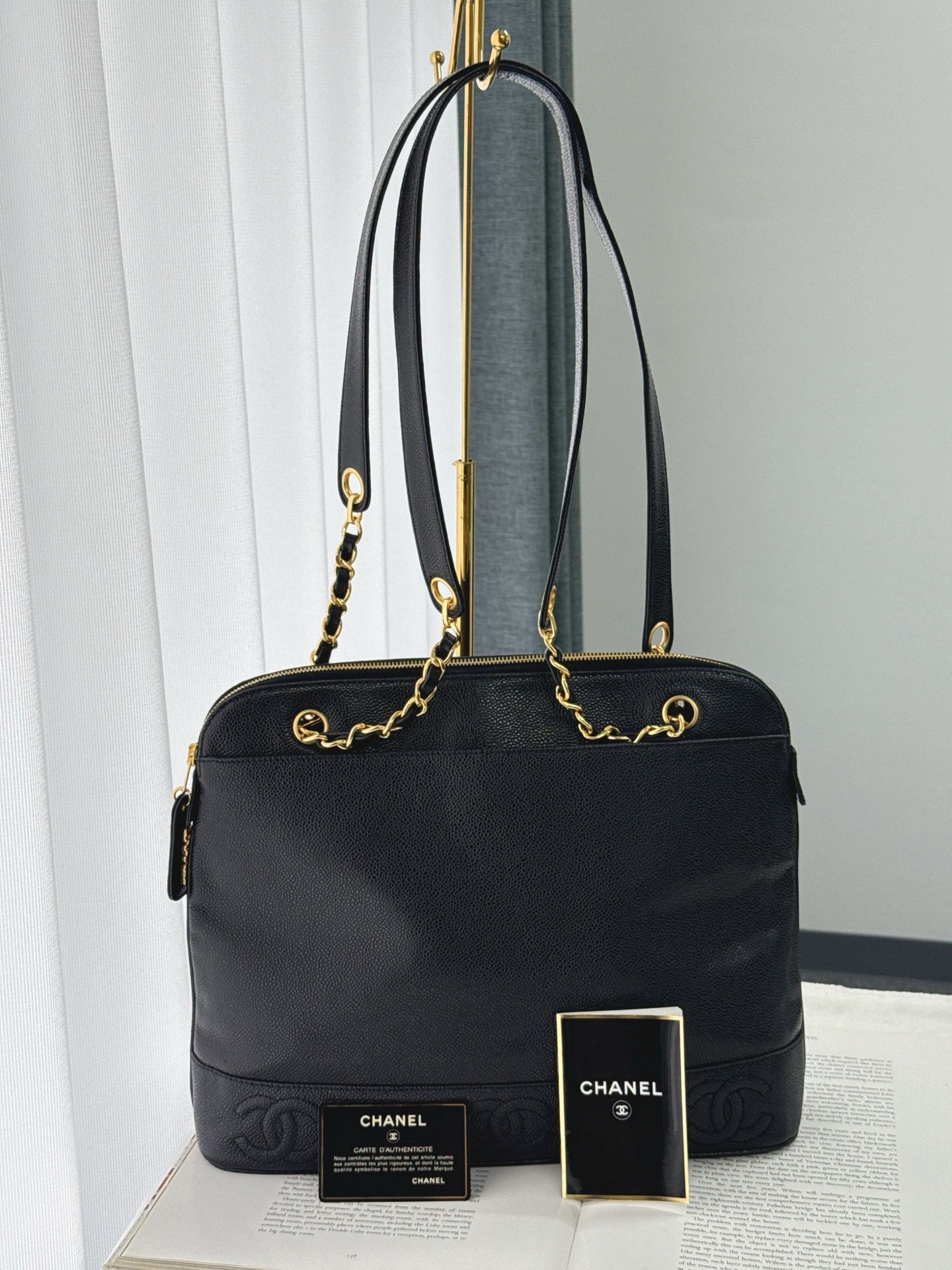 🌸日本中古品代購 Chanel黑金荔枝皮包 ➕標➕卡➕冊 4開 | 預訂約2-3星期