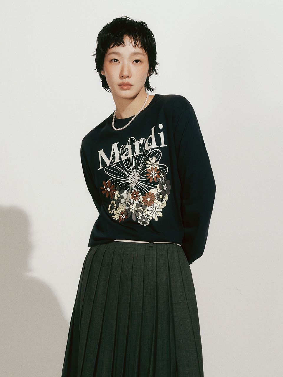 10月20日截🌸新上市🆕薄長袖😍

Mardi Mercredi 韓國專門店 2025年秋冬新款Tee 折扣優惠💕實物圖💕💕實物圖💕Color:CHARCOAL IVORY💕Mardi Mercredi 🆕薄長袖😍Size Fit👍🏻料舒服👍🏻 | 預訂約3-4星期