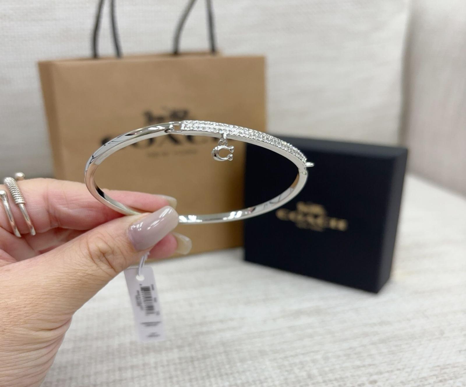 售完即止🌸🌟🌟新款Coach閃鑽手鈪銀色 | 預訂約1-4星期