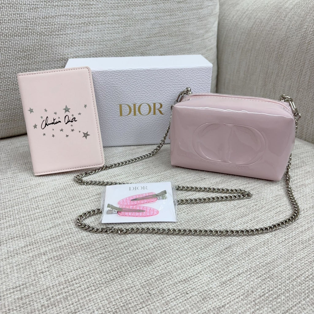 【24小時網站自助下單】供應商現貨❤️‍🔥❤️‍🔥數量只有3️⃣0️⃣套🌸🌟🌟Dior Beauty粉紅漆皮化妝袋套裝 | 預訂約2-3星期