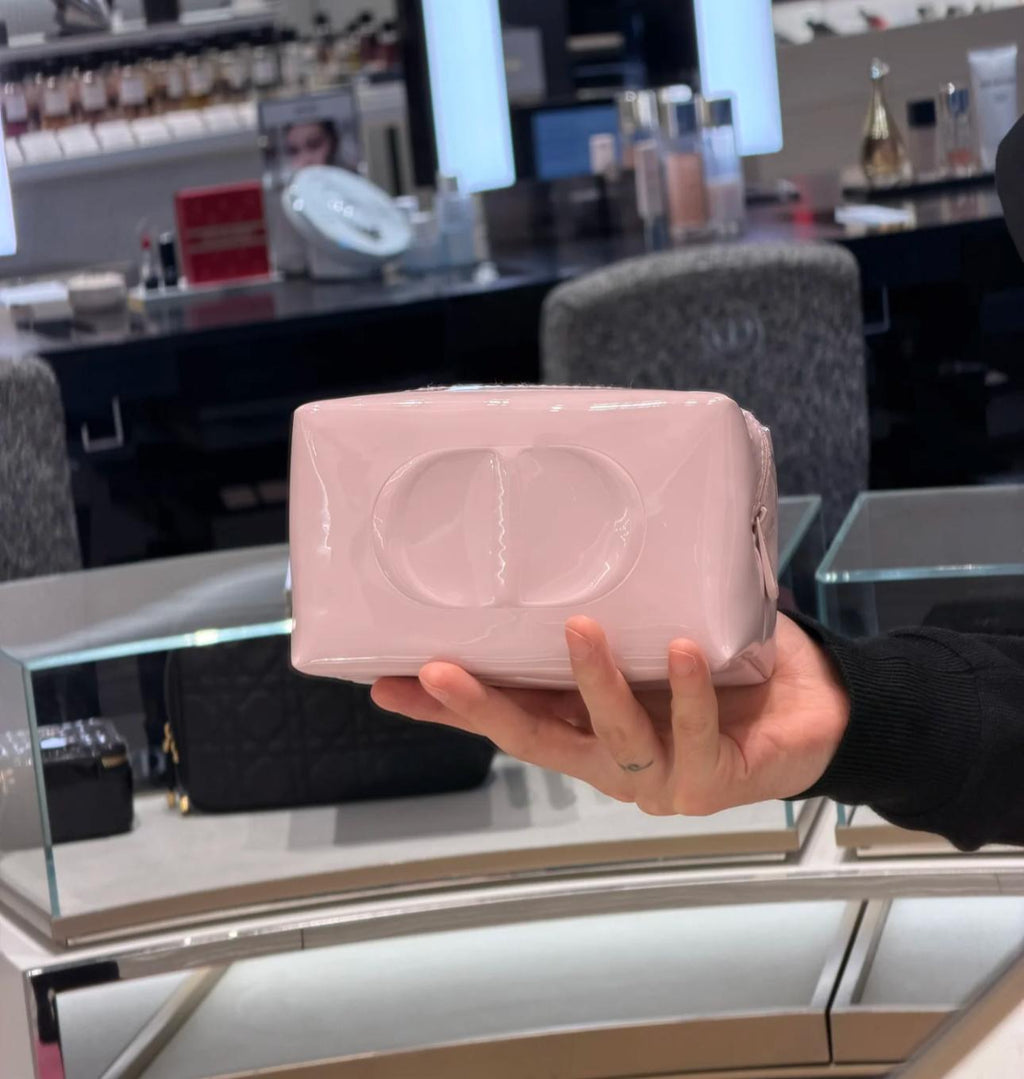 【24小時網站自助下單】供應商現貨❤️‍🔥❤️‍🔥數量只有3️⃣0️⃣套🌸🌟🌟Dior Beauty粉紅漆皮化妝袋套裝 | 預訂約2-3星期