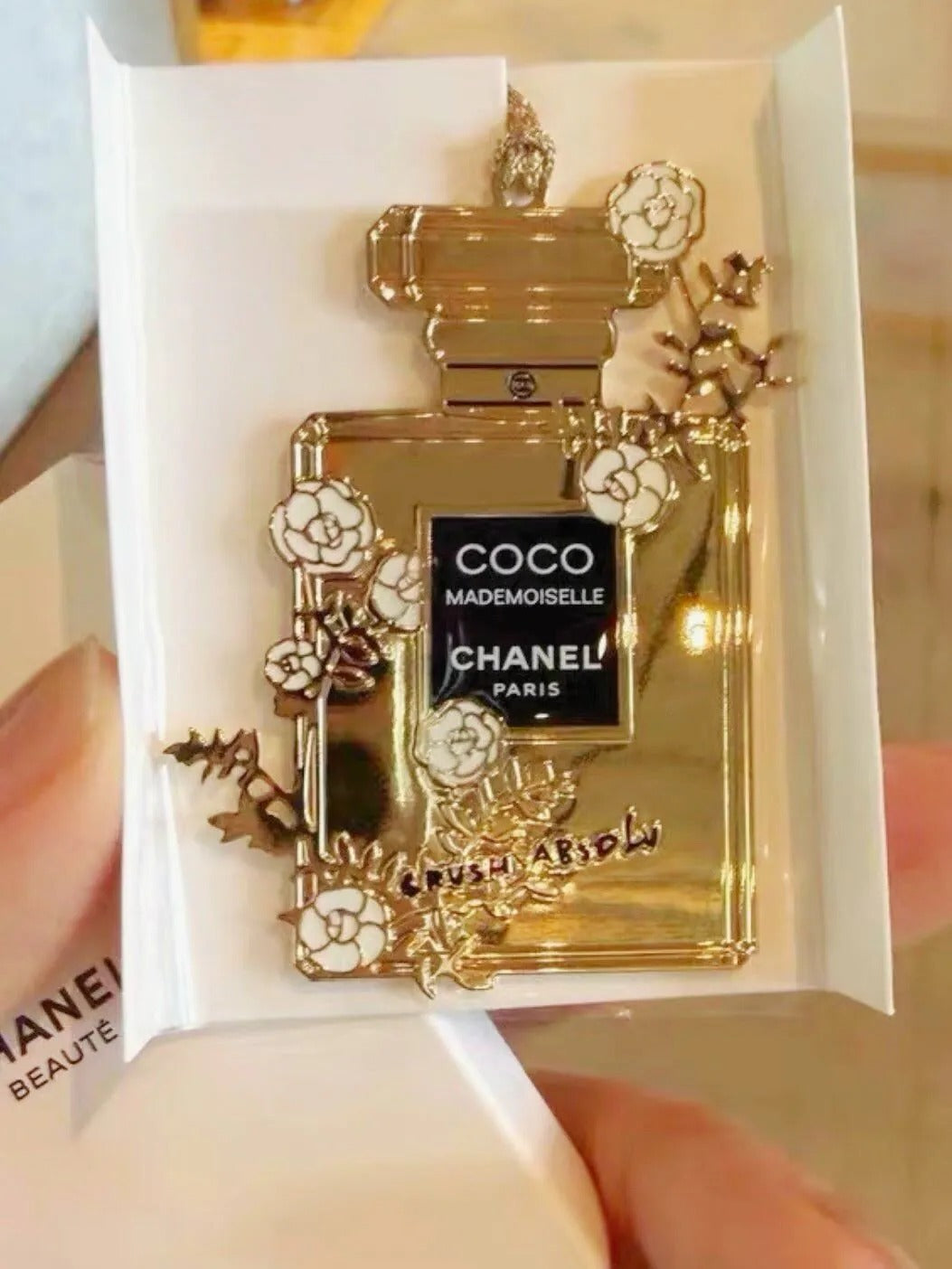 預訂 | Chanel Beauty COCO MADEMOISELLE 香水瓶造型贈品金屬吊飾 娉婷貿易公司 Exquisite Beauty Trading Company