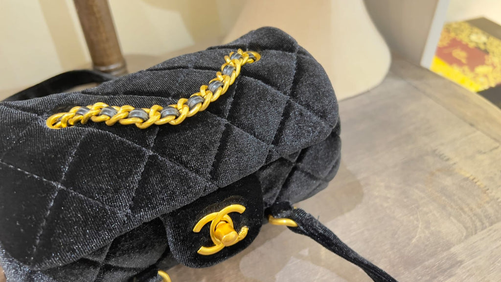 限量🌸CHANEL VIC年終超限定 黑金絲絨菱格圓筒保齡球包🌙💎 | 預訂約4-5星期