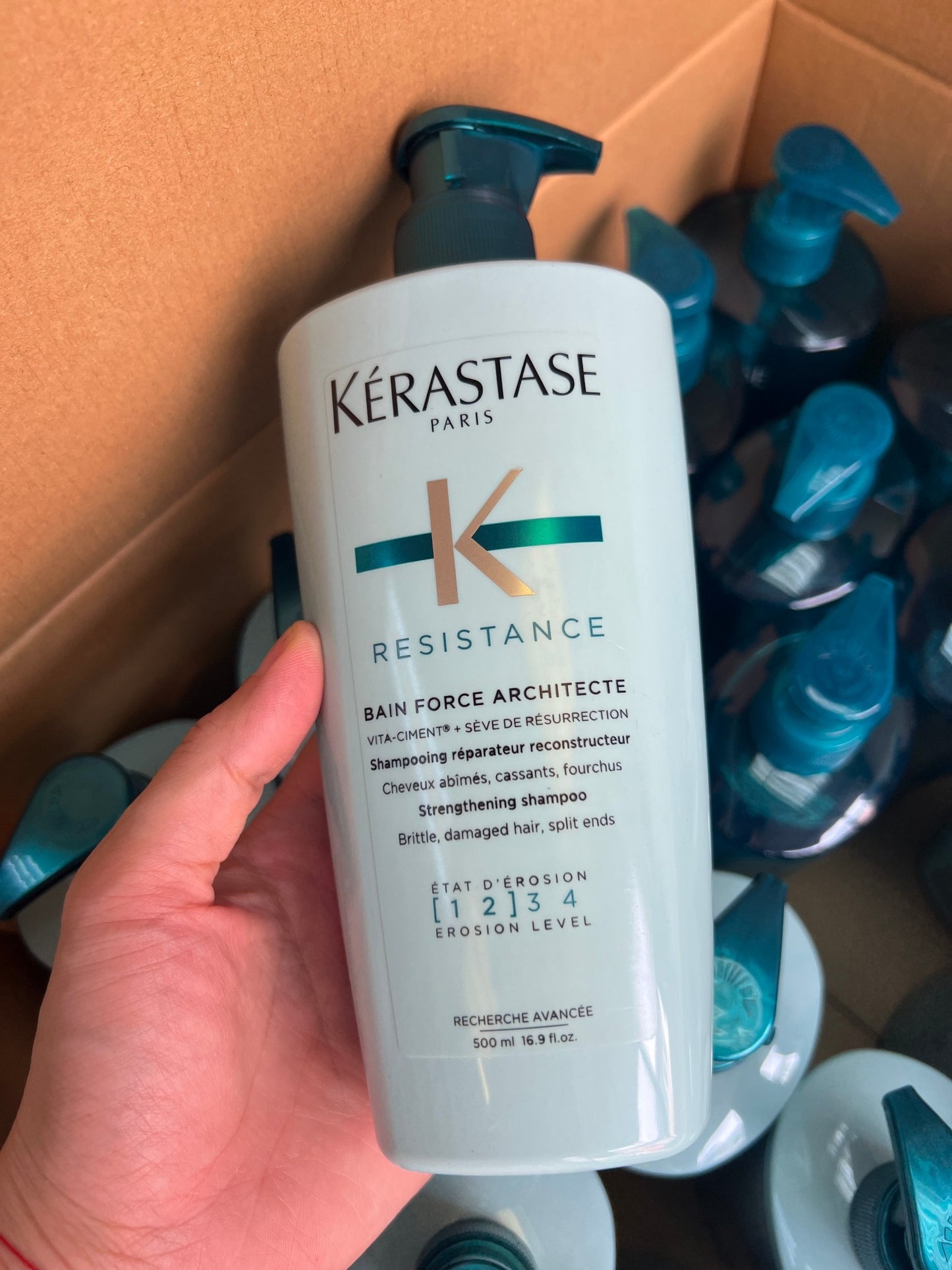 供應商現貨💫免稅正品 Kerastase卡詩強韌修護洗髮水 500ml/1000ml | 預訂 逢星期二，四返倉執貨 其後約3-5個工作天寄出