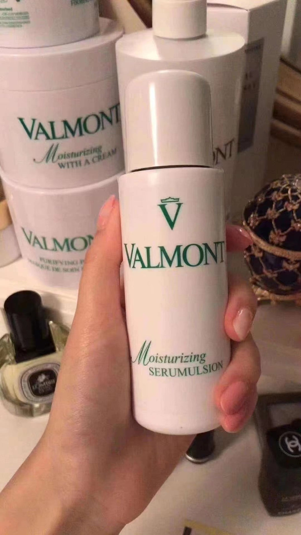 供應商現貨❣🌸歐洲版 Valmont法爾曼菁凝水潤補濕精華乳125ml | 預訂 逢星期一，三返倉執貨 其後約3-5個工作天寄出 娉婷貿易公司 Exquisite Beauty Trading Company