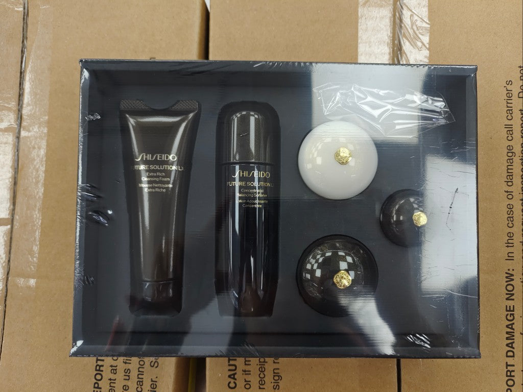 供應商現貨🌸免稅正品 Shiseido Future Solution Beauty Longevity Collection 資生堂晶鑽基礎修護套裝 | 預訂 逢星期一，三返倉執貨 其後約3-5個工作天寄出 娉婷貿易公司 Exquisite Beauty Trading Company