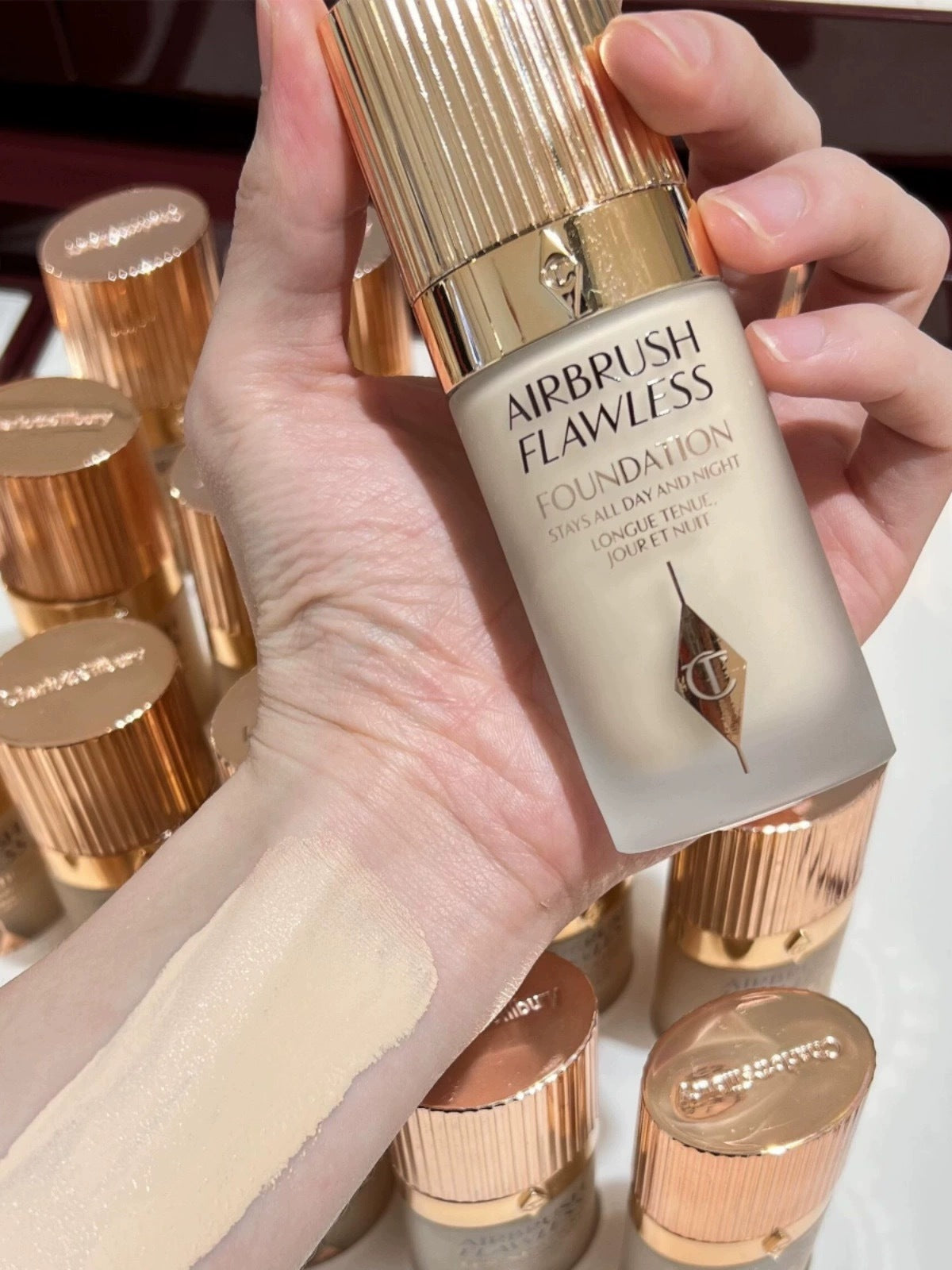 供應商現貨🌸香港專櫃 CT輕盈無暇持粧粉底液30ml | 預訂 逢星期一，三返倉執貨 其後約3-5個工作天寄出