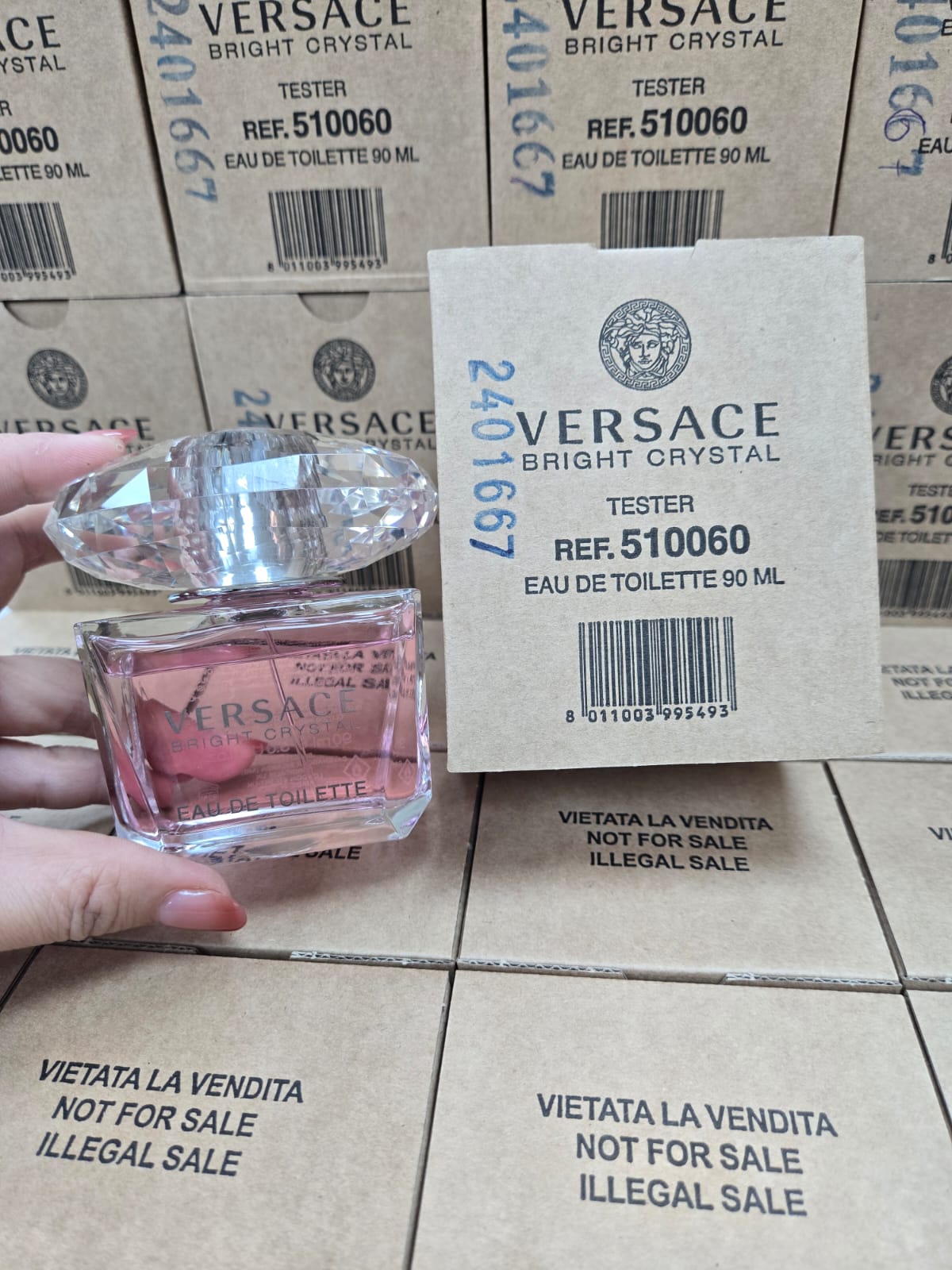 供應商現貨1600支🌸免稅正品🩷VERSACE BRIGHT CRYSTAL EDT 90ML 范思哲香戀水晶女仕香水90ML簡裝[有蓋] | 預訂 逢星期一，三返倉執貨 其後約3-5個工作天寄出