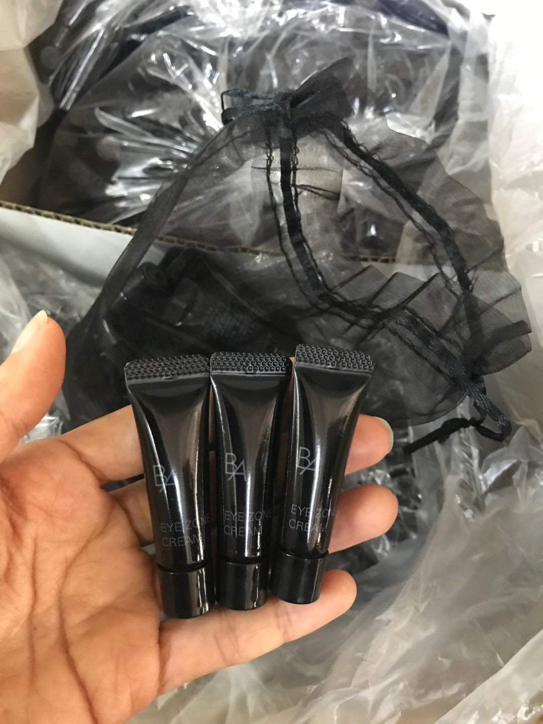 供應商現貨🌸免稅正品 Pola【中小樣】黑BA眼霜 升級版2g | 預訂 逢星期一，三返倉執貨 其後約3-5個工作天寄出