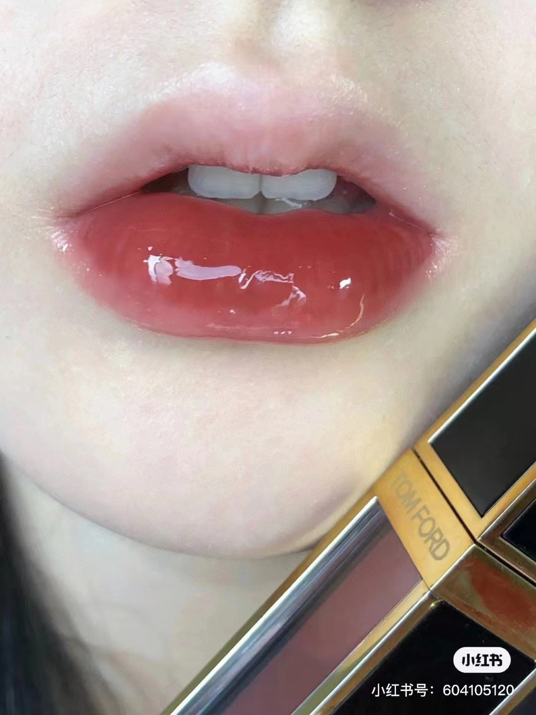 供應商現貨🌸【香港專櫃】Tom Ford鏡面唇釉20紅茶烤奶 | 預訂 逢星期一，三返倉執貨 其後約3-5個工作天寄出