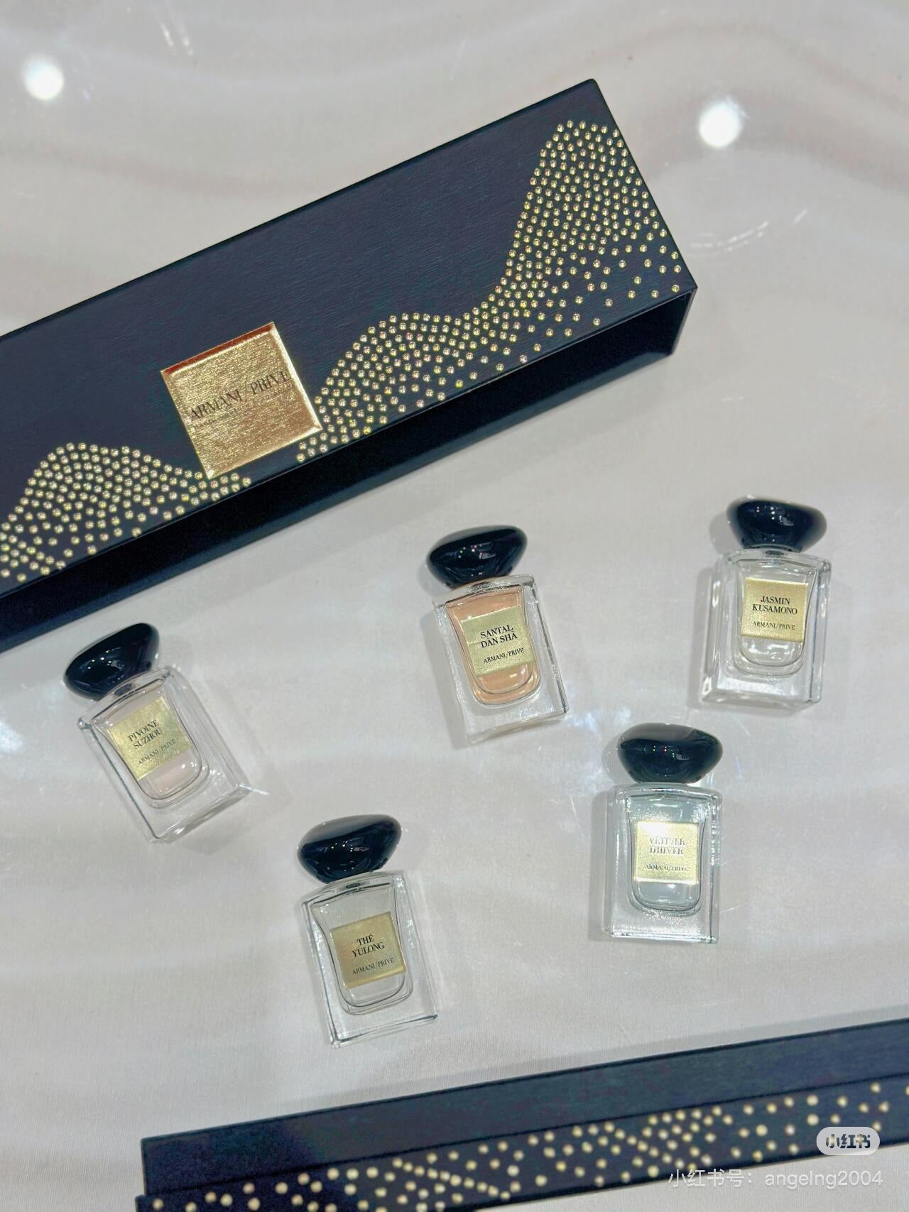 供應商現貨🌸香港專櫃 Armani阿瑪尼高定系列mini香水7.5ml ✖️5🖤 | 預訂 逢星期一，三返倉執貨 其後約3-5個工作天寄出