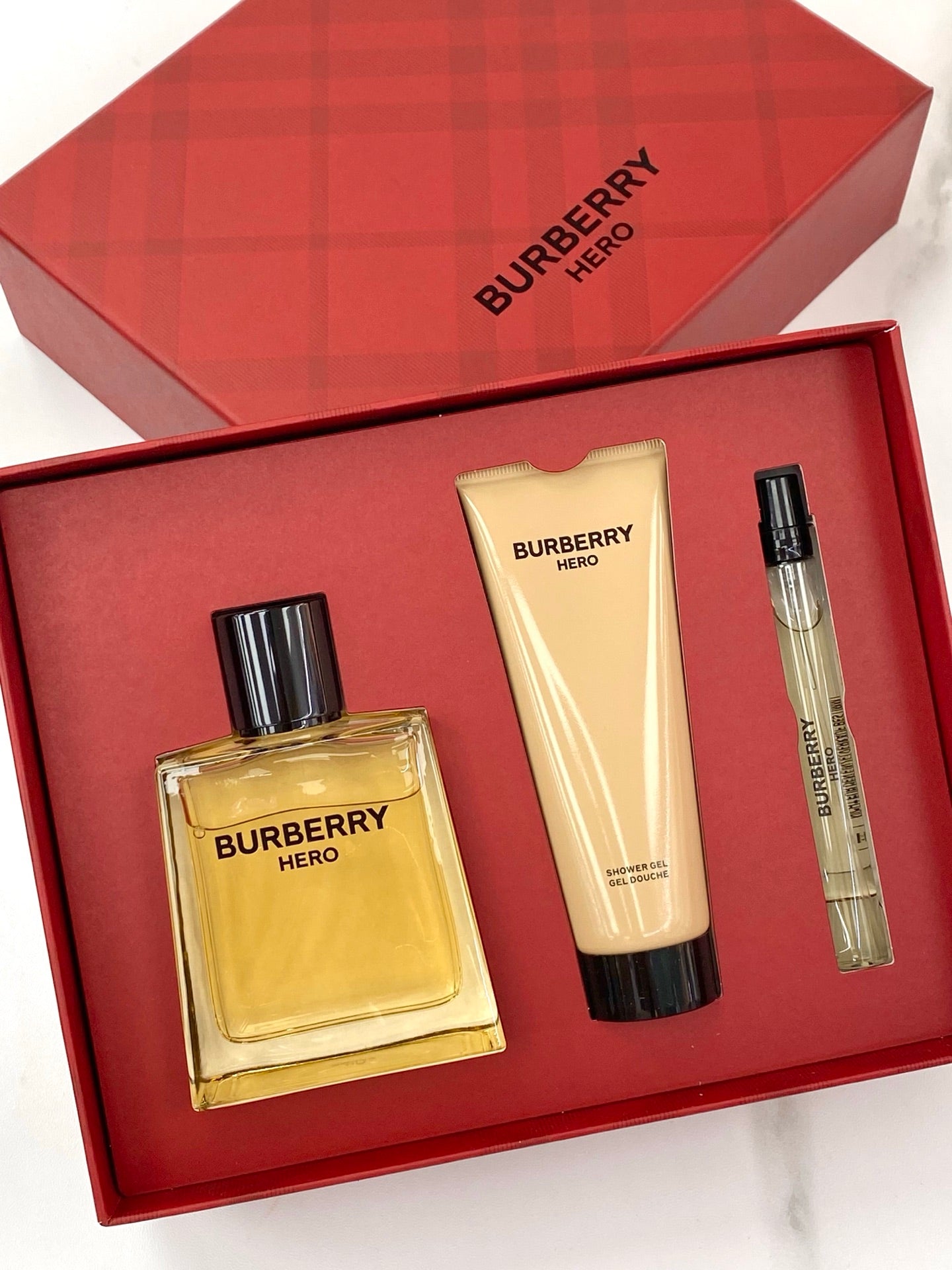 供應商現貨🌸免稅正品 Burberry hero Eau De Toilette gift set 巴寶莉駿勇之心男士淡香水3件套(淡香水10ml+100ml+沐浴露75ml) | 預訂 逢星期一，三返倉執貨 其後約3-5個工作天寄出
