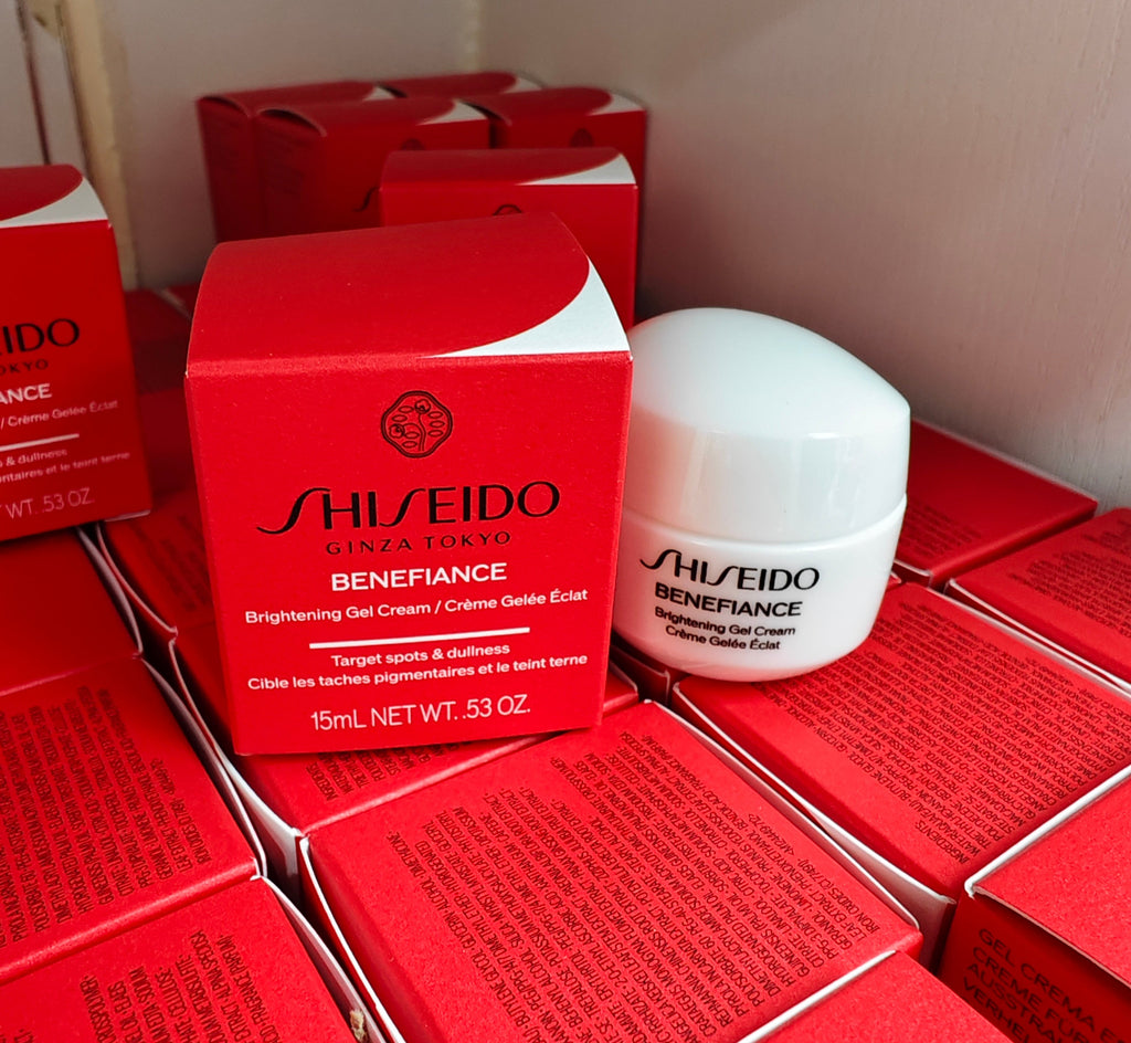 供應商現貨🌸香港專櫃 全新Shiseido資生堂盼麗風姿透淡白‬斑美白面霜/凝霜15ml | 預訂 逢星期一，三返倉執貨 其後約3-5個工作天寄出 娉婷貿易公司 Exquisite Beauty Trading Company