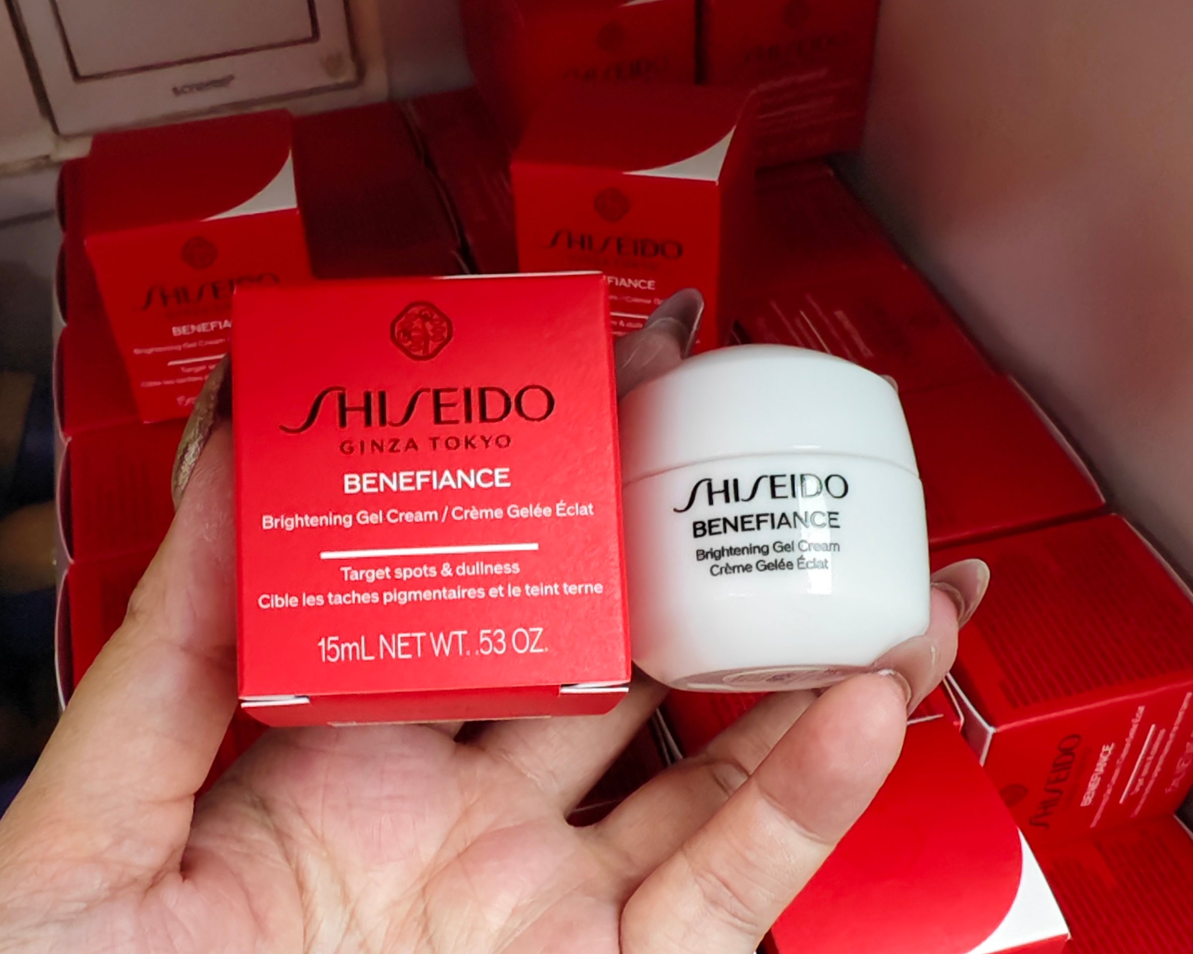 供應商現貨🌸香港專櫃 全新Shiseido資生堂盼麗風姿透淡白‬斑美白面霜/凝霜15ml | 預訂 逢星期一，三返倉執貨 其後約3-5個工作天寄出