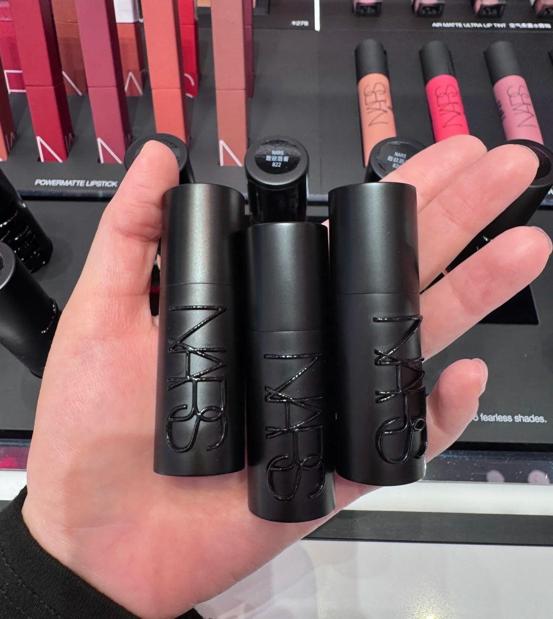 供應商現貨🌸香港專櫃 Nars黑管敢欲唇膏Incendiary862 | 預訂 逢星期一，三返倉執貨 其後約3-5個工作天寄出