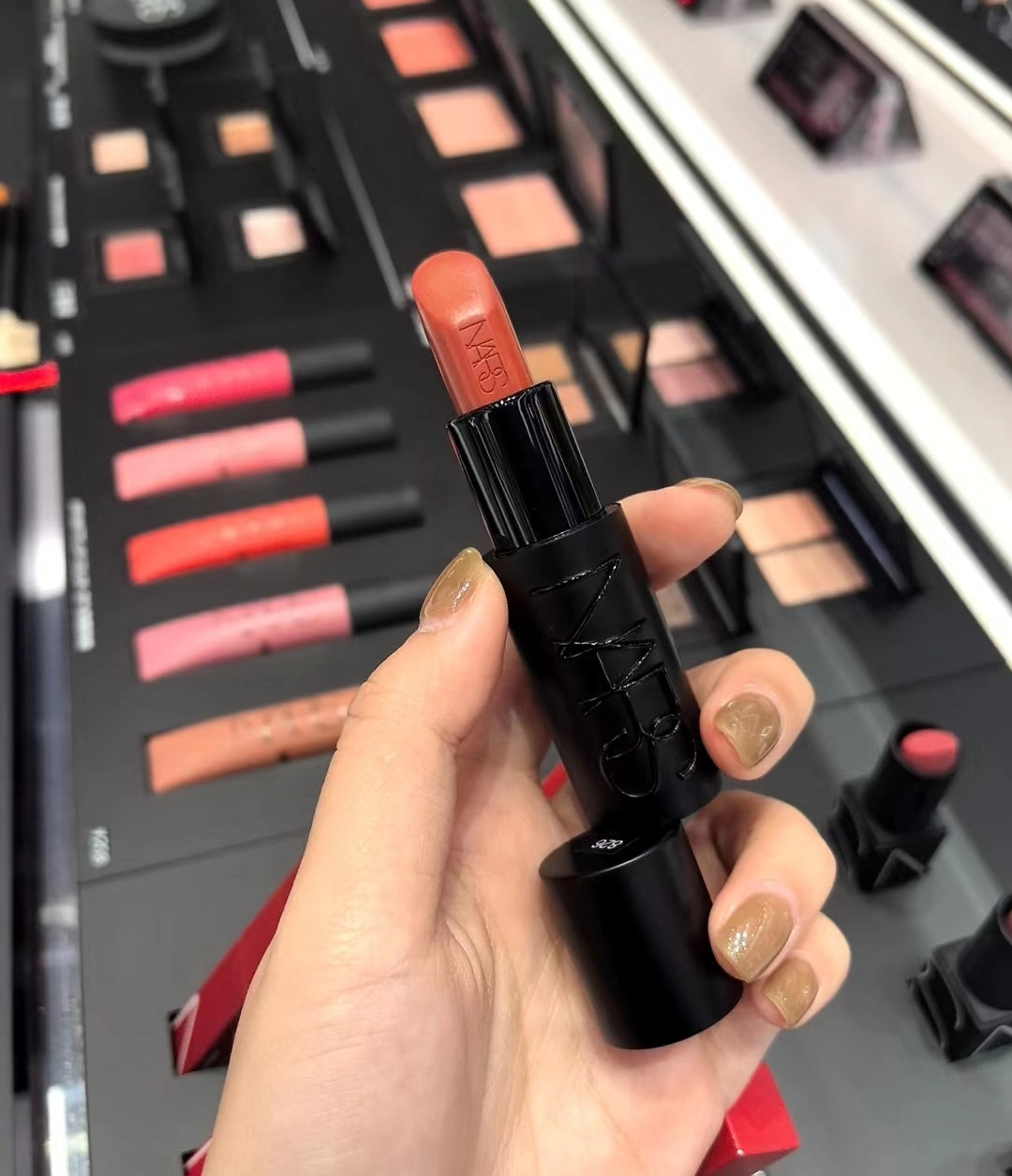 供應商現貨🌸香港專櫃 Nars黑管敢欲唇膏Take it off866 | 預訂 逢星期一，三返倉執貨 其後約3-5個工作天寄出
