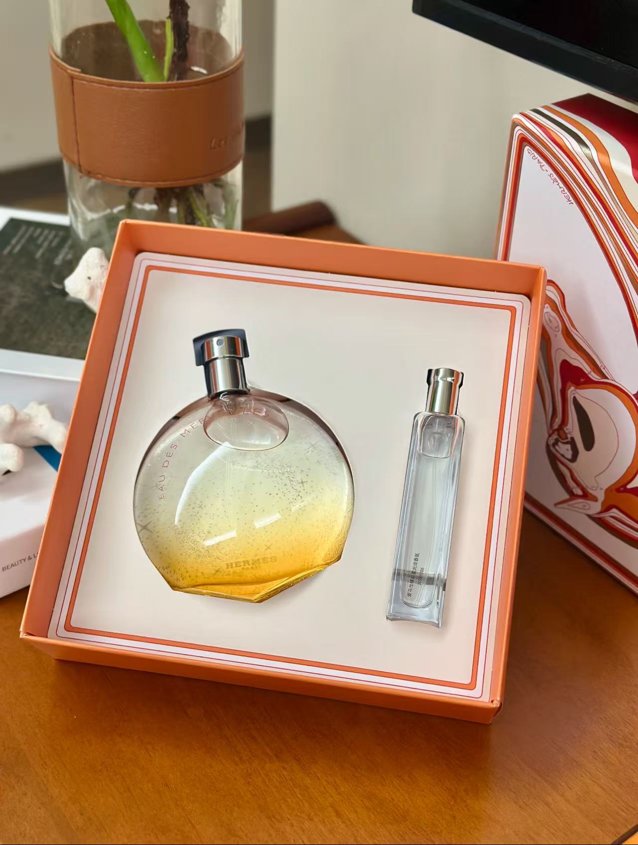 供應商現貨🌸免稅正品 Hermes愛馬仕橘彩星光香水套盒(100ml+15ml) | 預訂 逢星期一，三返倉執貨 其後約3-5個工作天寄出