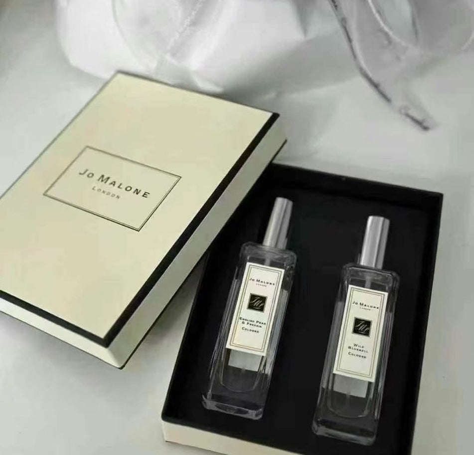 供應商現貨🌸免稅正品 Jo Malone祖馬龍香水兩件套30ml*2 藍風鈴➕英國梨 | 預訂 逢星期一，三返倉執貨 其後約3-5個工作天寄出