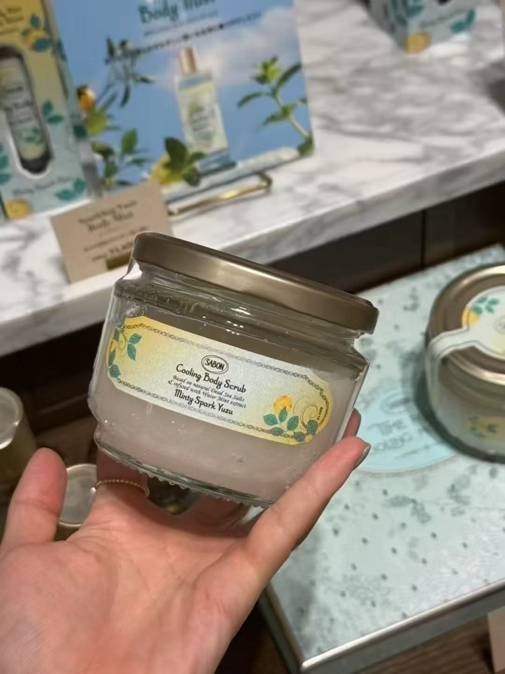 供應商現貨🌸免稅正品 Sabon薄荷柚子精油磨砂膏320g | 預訂 逢星期一，三返倉執貨 其後約3-5個工作天寄出