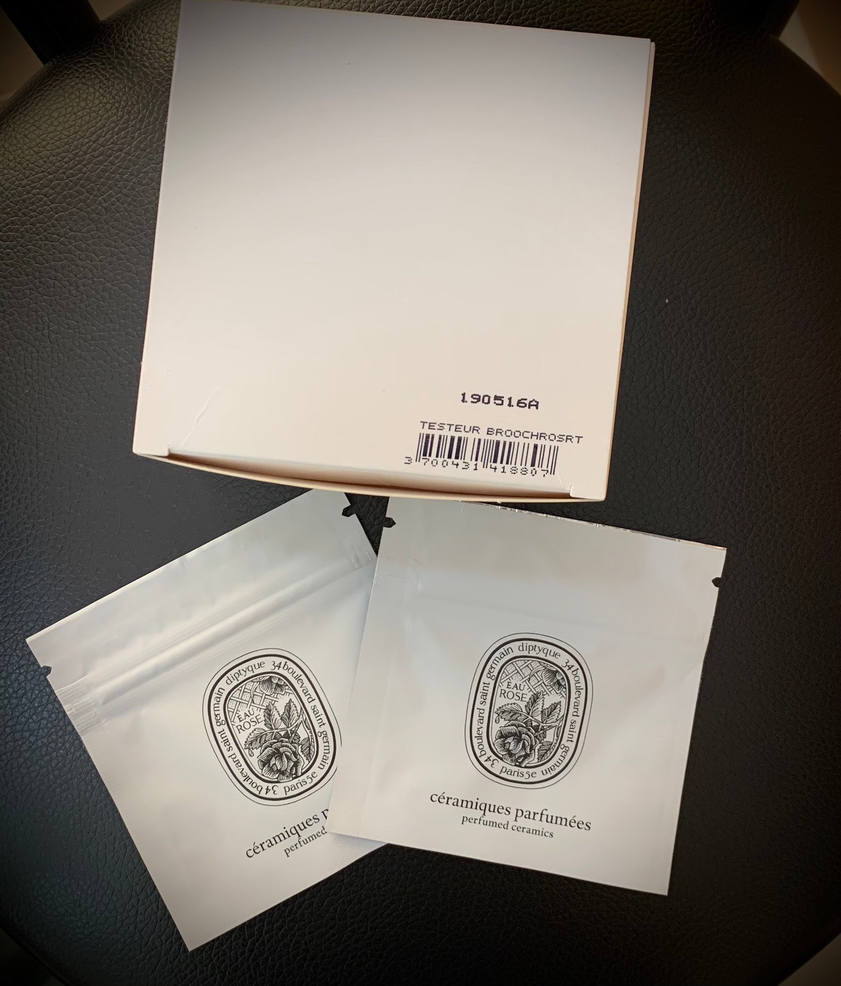 供應商現貨🌸免稅正品 (簡裝) Diptyque Ceramic Refill for Brooch 蒂普提克香氛小鳥胸針香薰陶瓷片替換裝×4片(替換裝，不含胸針) | 預訂 逢星期一、三返倉執貨 其後約3-5個工作天寄出