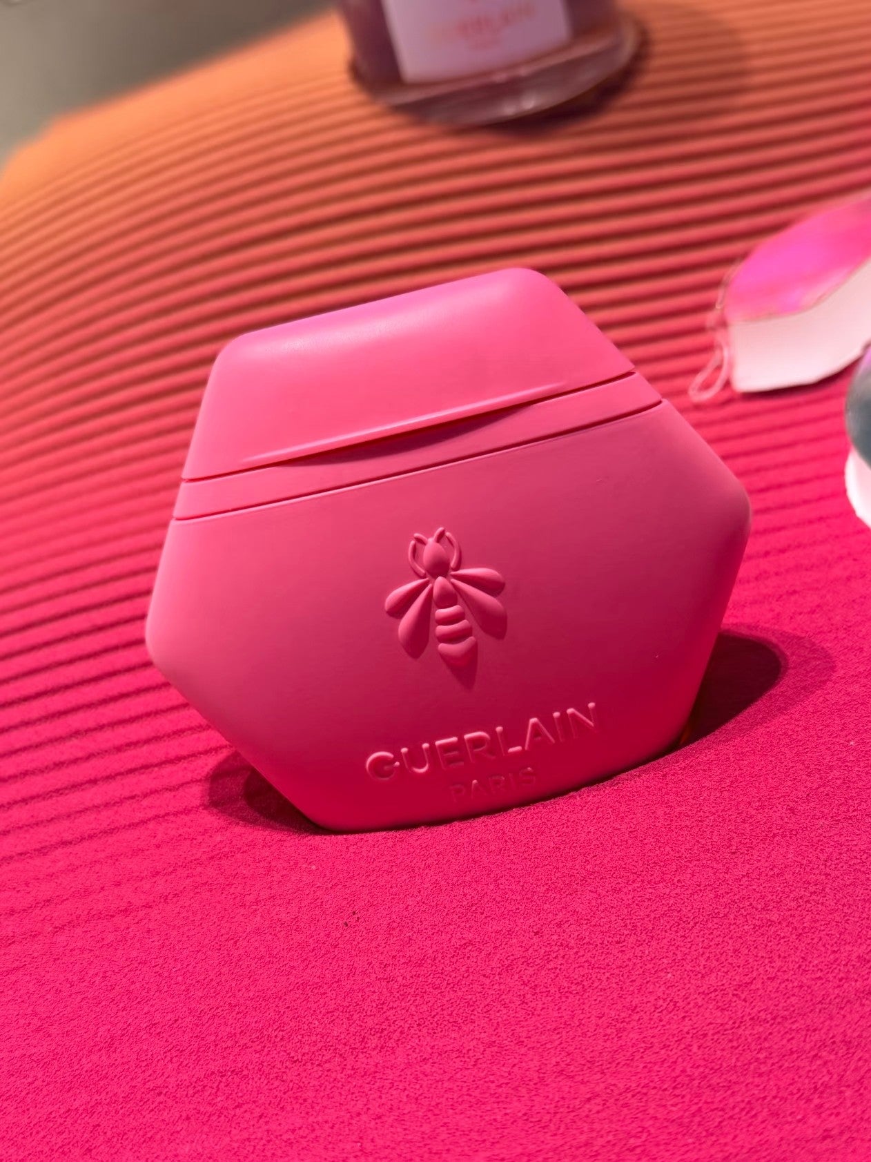 供應商現貨🌸免稅正品 ❤️🔥新品快閃❤️🔥Guerlain 嬌蘭🆕花草水語護手霜50ml | 預訂 逢星期一，三返倉執貨 其後約3-5個工作天寄出