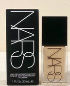 供應商現貨🌸香港專櫃 免稅正品 NARS納斯超方瓶粉底液30ml | 預訂 逢星期一，三返倉執貨 其後約3-5個工作天寄出