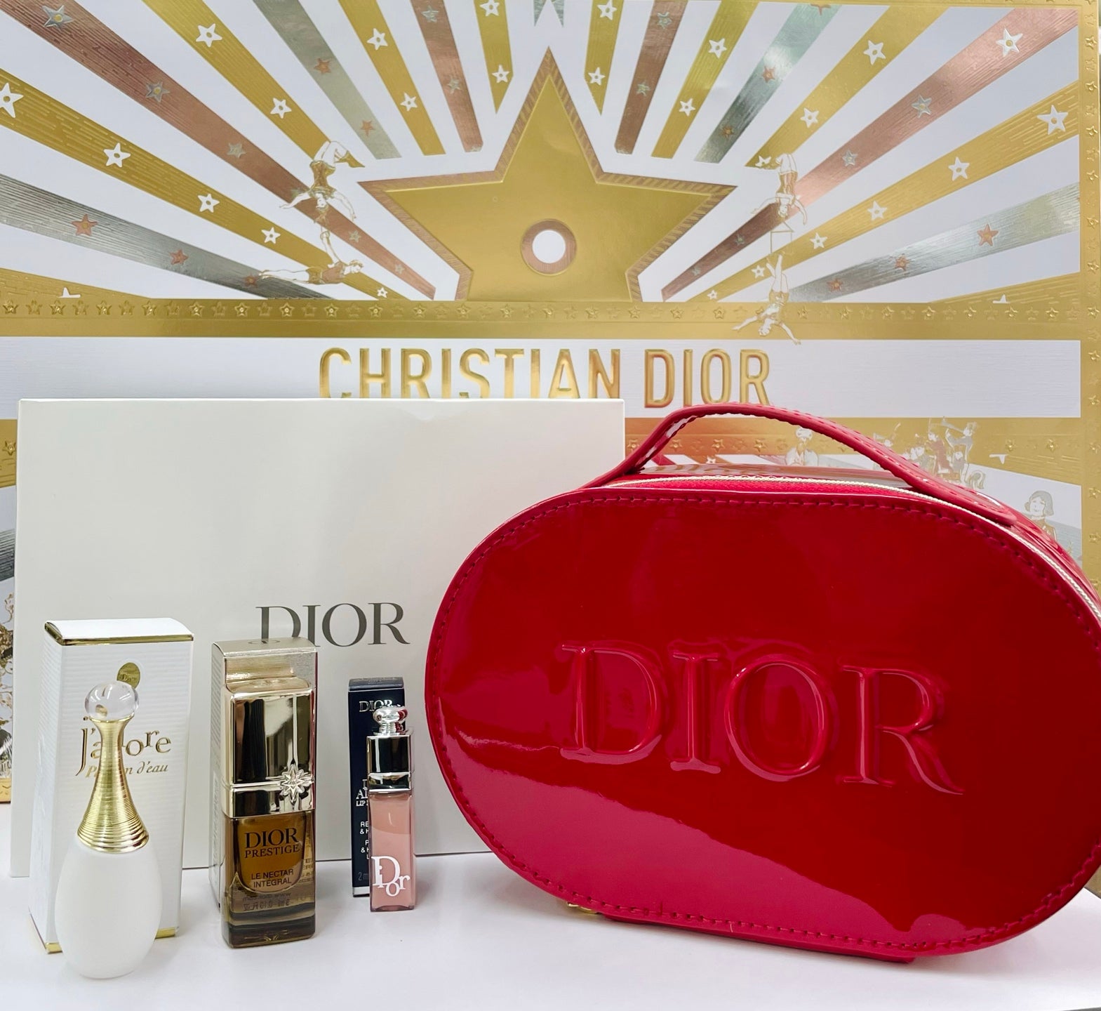 供應商現貨‼️只有4套‼️🌸香港專櫃 Dior聖誕手提包四件套裝 | 預訂 逢星期一，三返倉執貨 其後約3-5個工作天寄出