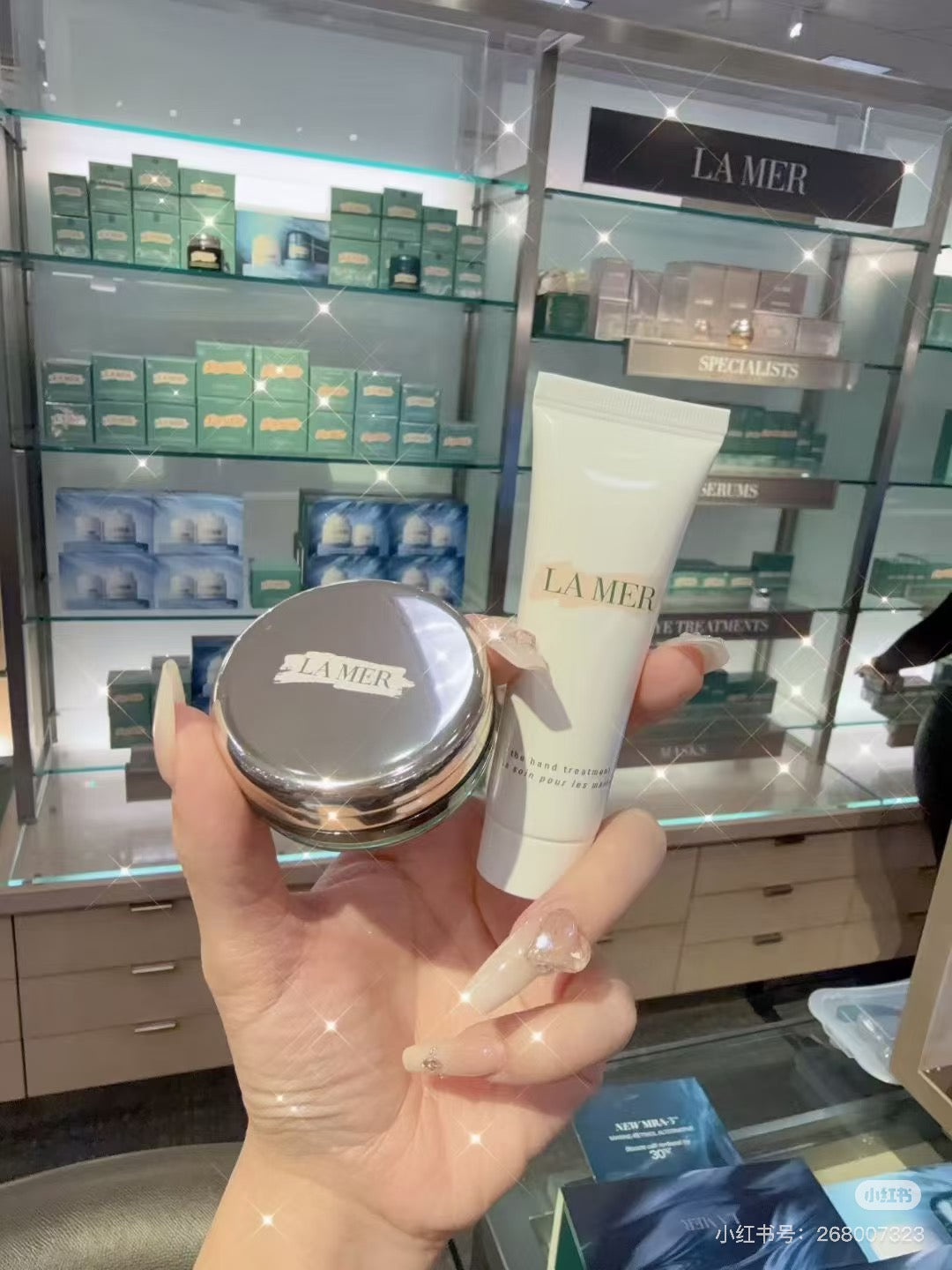 供應商現貨‼️只有幾套‼️🌸香港專櫃 Lamer海藍之謎唇膏9g新版➕護手霜30g 禮盒裝 | 預訂 逢星期一，三返倉執貨 其後約3-5個工作天寄出