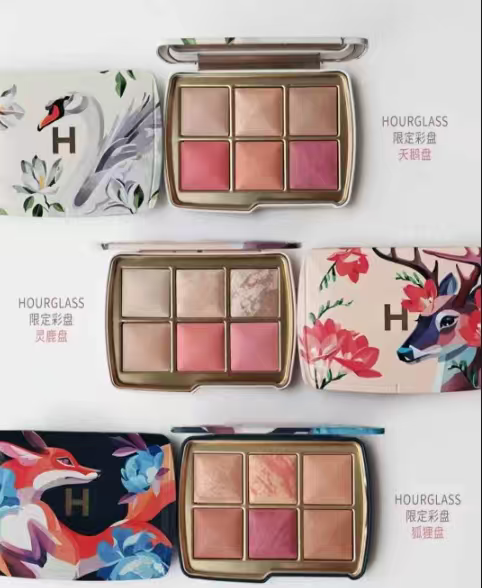 供應商現貨 🌸免稅正品 Hourglass25年聖誕限定彩盤 Hourglass靈鹿盤🦌 | 預訂 逢星期一，三返倉執貨 其後約3-5個工作天寄出