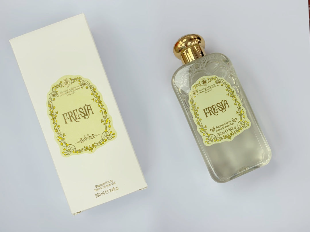 供應商現貨🌸免稅正品 ❤️🔥特價清貨快閃❤️🔥SANTA MARIA NOVELLA FRESIA BATH GEL 意大利當代皇室御用品牌:聖塔瑪利亞諾維拉修道院-小蒼蘭沐浴露 | 預訂 逢星期一，三返倉執貨 其後約3-5個工作天寄出