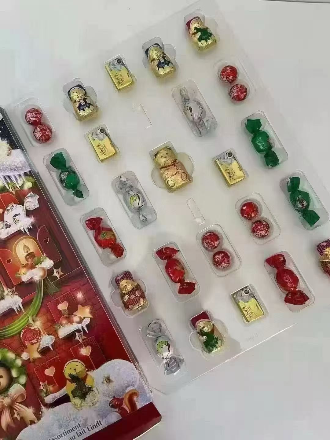 供應商現貨 幾百盒 售完即止🌸❤️🔥朱古力季節嚟啦❤️🔥法國🇫🇷Lindt 瑞士蓮日曆Lindt泰迪熊 到期日2026年3月31 | 預訂 逢星期一，三返倉執貨 其後約3-5個工作天寄出