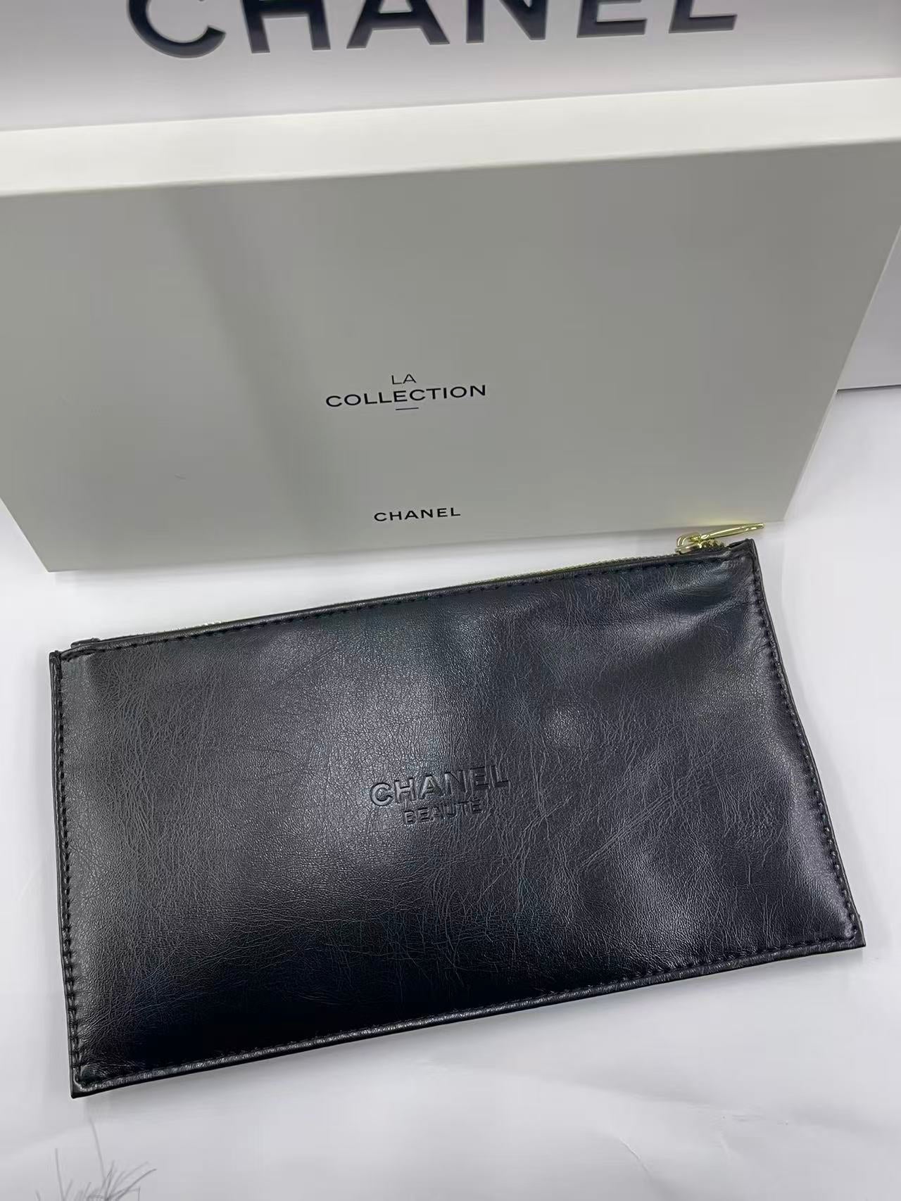 供應商現貨🌸 Chanel 信封手拿包【100%正品】 | 預訂 逢星期一，三返倉執貨 其後約3-5個工作天寄出