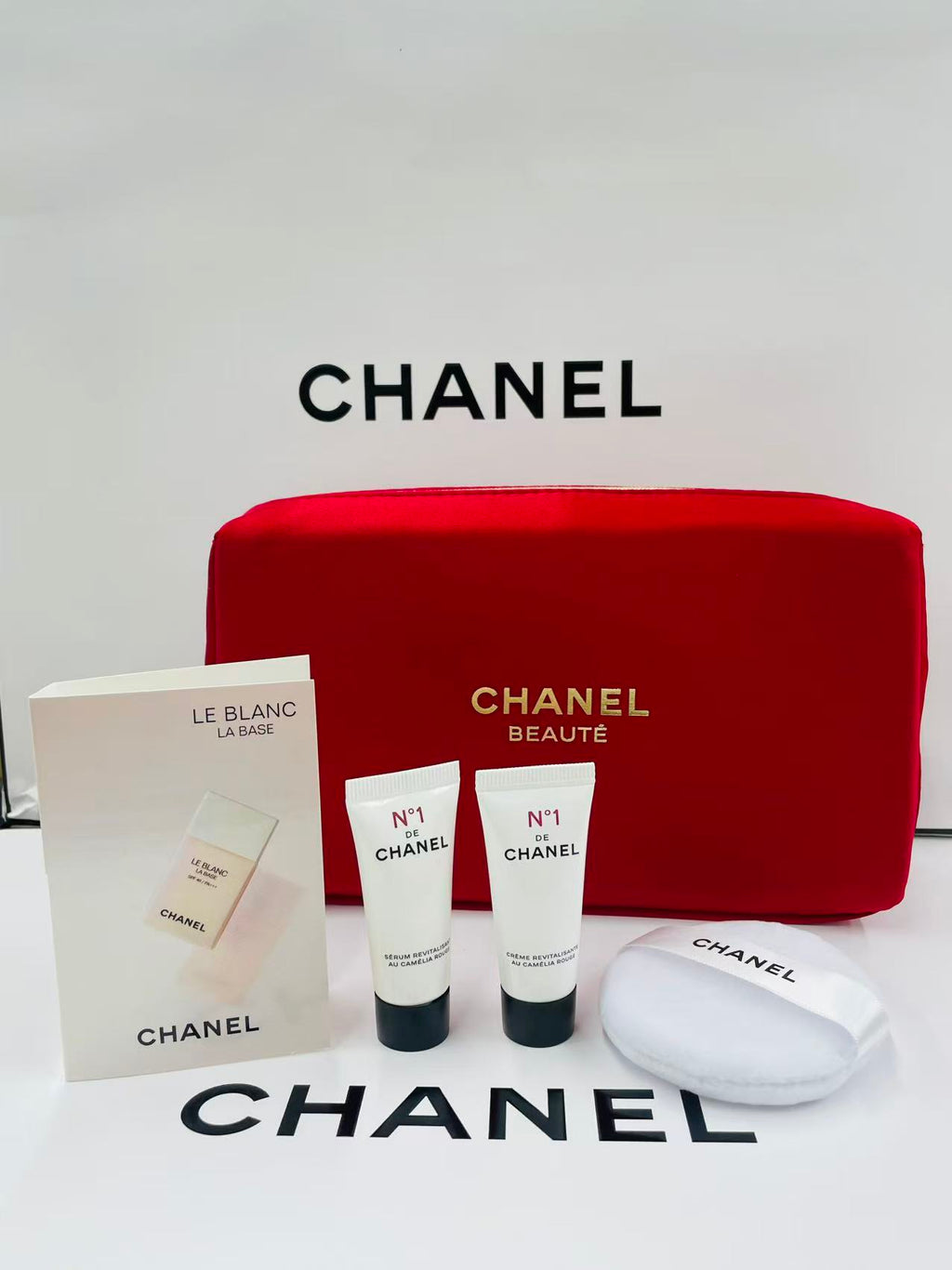 【24小時網站自助下單】供應商現貨🌸❤🔥Chanel香奈兒紅色山茶花化粧包（冇鏈）套裝❤🔥 | 預訂 逢星期一，三返倉執貨 其後約3-5個工作天寄出