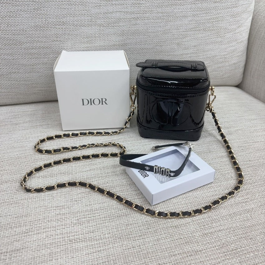 【24小時網站自助下單】🌸預訂‼️Dior Beauty最新款漆皮化妝袋套裝 A SET | 預訂約3-4星期