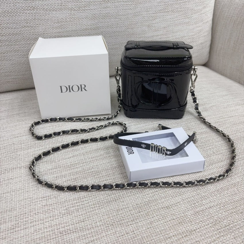 【24小時網站自助下單】🌸預訂‼️Dior Beauty最新款漆皮化妝袋套裝 A SET | 預訂約3-4星期