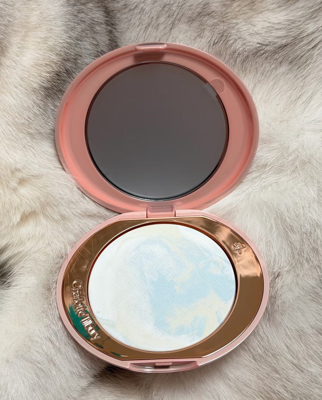 【24小時網站自助下單】🌸香港專櫃 限定版 Charlotte Tilbury CT 小紫餅 薰夢紫粉餅 10g | 預訂約1-2星期