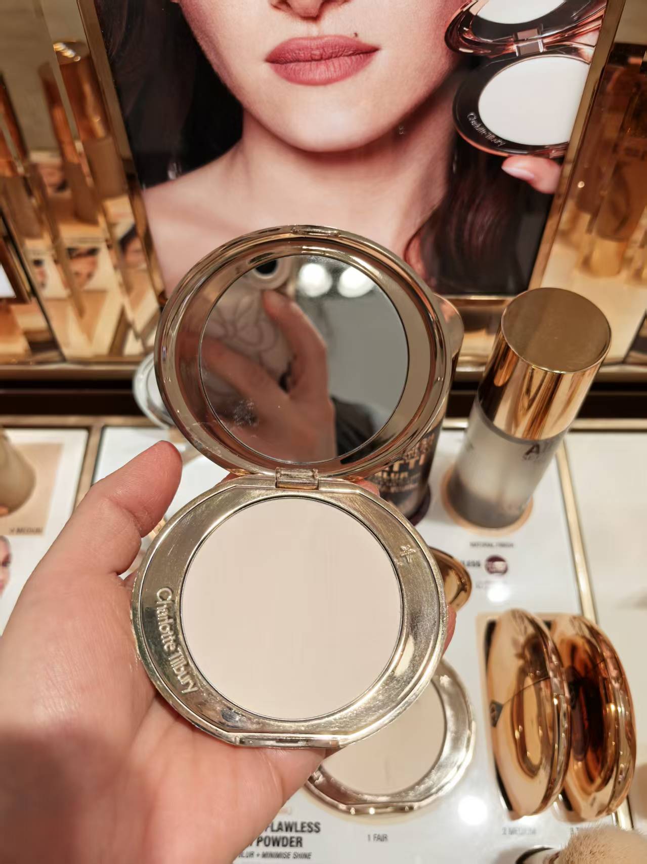 【24小時網站自助下單】🌸免稅正品 Charlotte Tilbury CT蜜粉餅🆕0號色# Light | 預訂約1-2星期