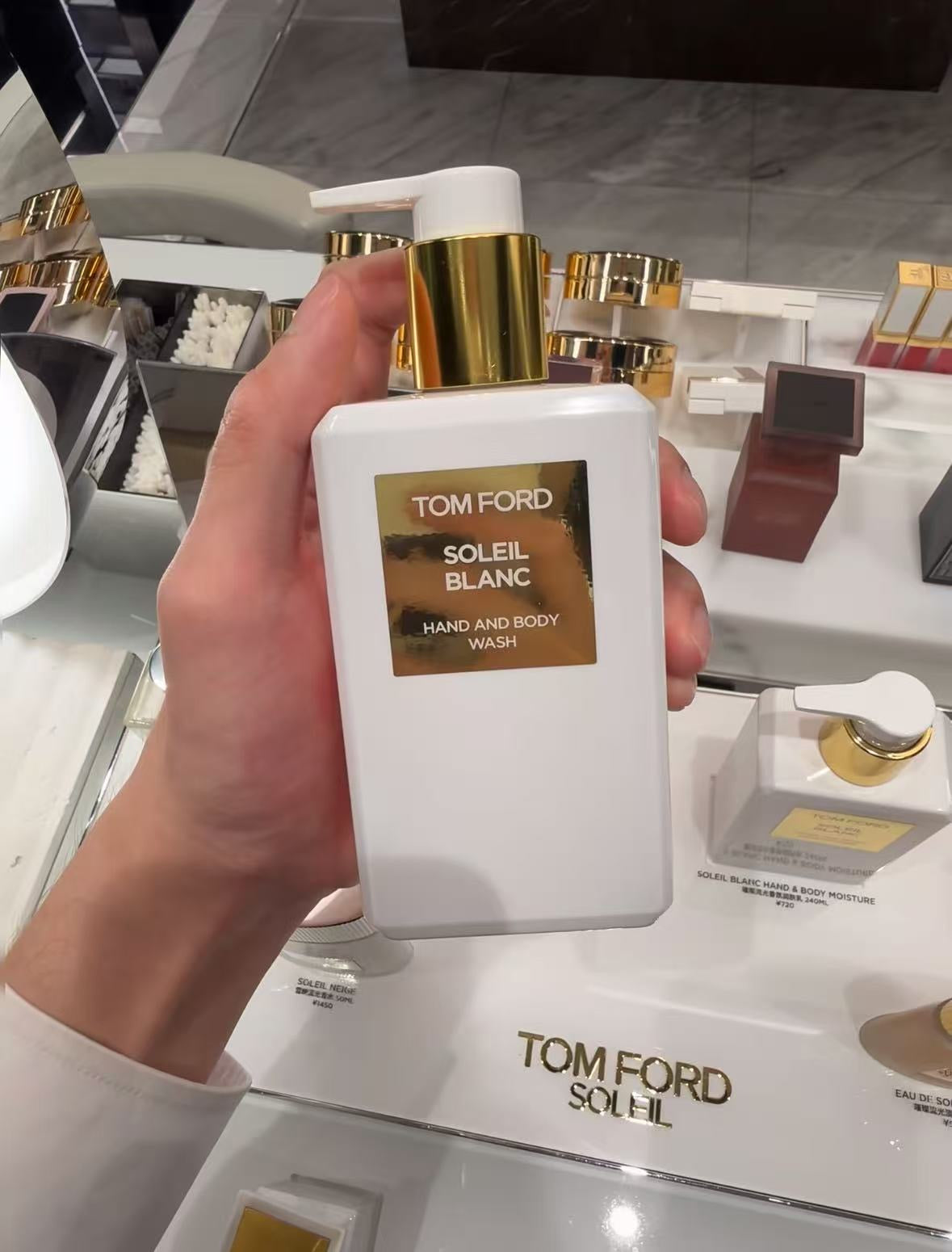 【24小時網站自助下單】🌸免稅正品 🧴TOM FORD Soleil Blanc Body Wash璀璨流光 陽光琥珀240ml | 預訂約1-2星期