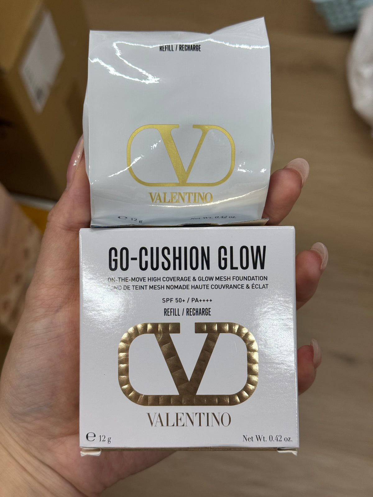 【24小時網站自助下單】 供應商現貨🌸香港專櫃 Valentino華倫天奴氣墊替換芯# LN1 12g | 預訂 逢星期一、三返倉執貨 執貨後約3-5個工作天寄出 娉婷貿易公司 Exquisite Beauty Trading Company